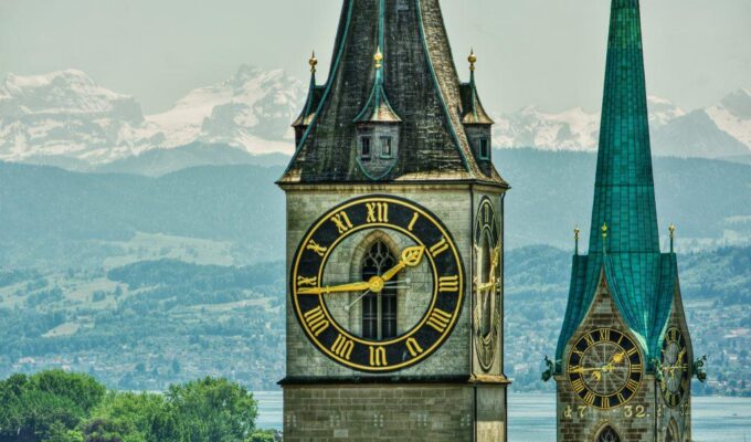 சுவிட்சர்லாந்தில், zurich tower clock, Switzerland Zurich City, Zurich City, சுவிஸ், சூரிச், இன்றைய சுவிஸ் செய்திகள், சுவிஸில், சுவிஸ் தமிழர், சுவிஸ் தமிழர் ஒருங்கிணைப்புக் குழு, சுவிஸ் தமிழ் சங்கம், சுவிஸ் தமிழ், சுவிஸ் செய்திகள் தமிழ், சுவிஸ் மக்கள் தொகை, சுவிஸ் பற்றிய தகவல், தமிழ் சுவிஸ், SwissTamilNews