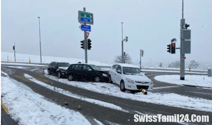 பனிப்பொழிவு காரணமாக Zug கன்டோனில் அடுத்தடுத்து ஏற்பட்ட விபத்துகள்.!!