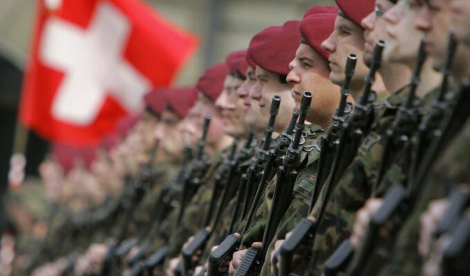 சுவிட்சர்லாந்து, இராணுவத்திலிருந்து,ஆயுதங்கள், Swiss ARmy, Swiss Army weopons