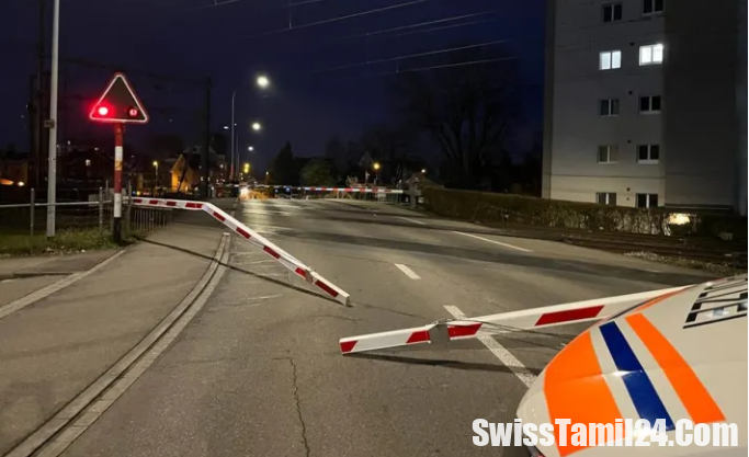 Uster ZH பகுதியில் ரயில்வே தடுப்புகளை மோதிவிட்டு தப்பியவர் கைது.!