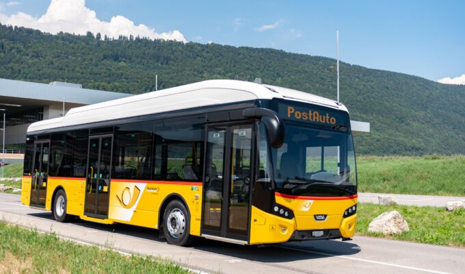 சுவிற்சர்லாந்தில், போக்குவரத்து விதிமுறைகள், பாசல் (Basel), swiss Bus, Swiss Driver