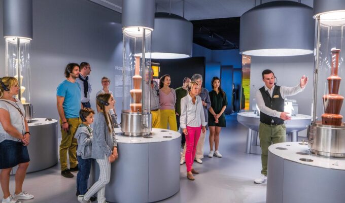 சுவிட்சர்லாந்தில், zurich tower clock, Switzerland Zurich City, Zurich City, சுவிஸ், சூரிச், இன்றைய சுவிஸ் செய்திகள், சுவிஸில், சுவிஸ் தமிழர், சுவிஸ் தமிழர் ஒருங்கிணைப்புக் குழு, சுவிஸ் தமிழ் சங்கம், சுவிஸ் தமிழ், சுவிஸ் செய்திகள் தமிழ், சுவிஸ் மக்கள் தொகை, சுவிஸ் பற்றிய தகவல், தமிழ் சுவிஸ்,SwissTamilNews