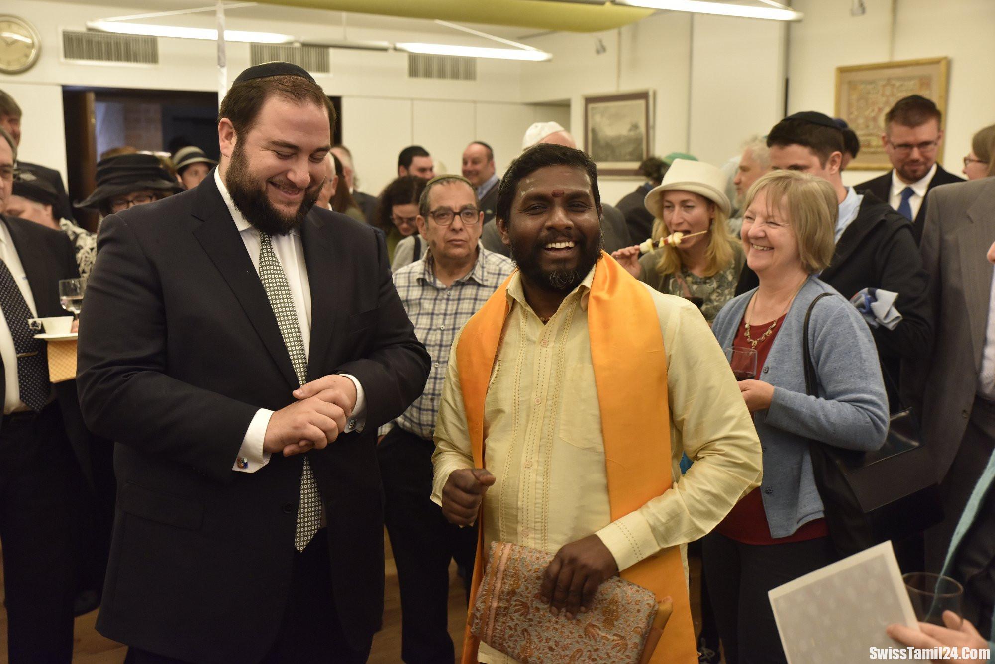 சுவிற்சர்லாந்தில் ஈழத்தமிழர் சமைக்கும் யூத உணவு (Photos)