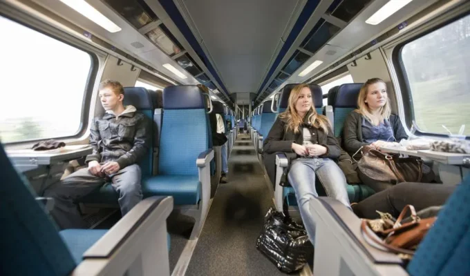 சுவிஸ் ரயில்களில், குரலில், அறிவிப்பு, சுவிஸ் ஃபெடரல் ரயில்வே, டிஜிட்டல் குரலை