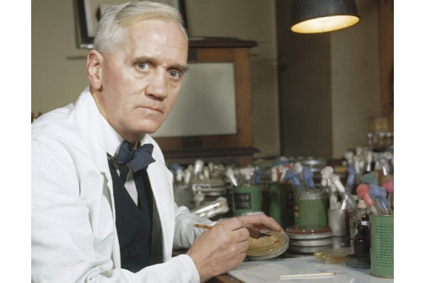 மருந்தையே எதிர்த்துப் போராடும் நோய்க்கிருமிகள்: எதிர்ப்பு முயற்சியில் சுவிஸ் அறிவியலாளர்கள்