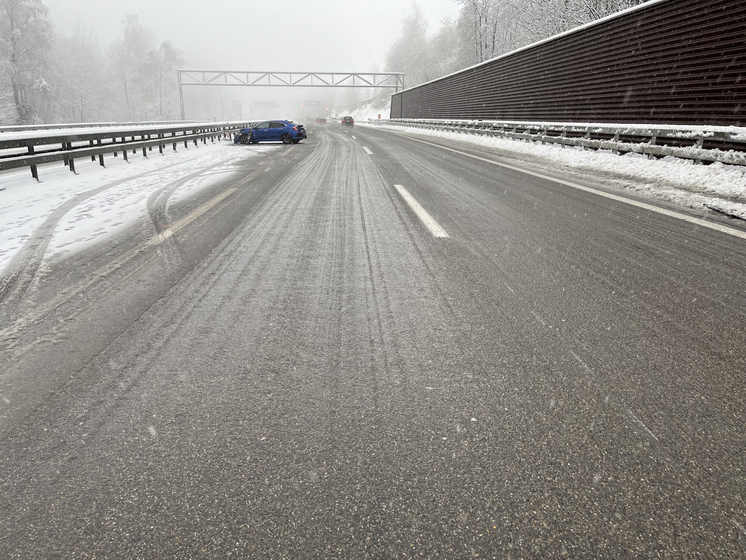 St.Gallen SG : A1 நெடுஞ்சாலையில் விபத்து