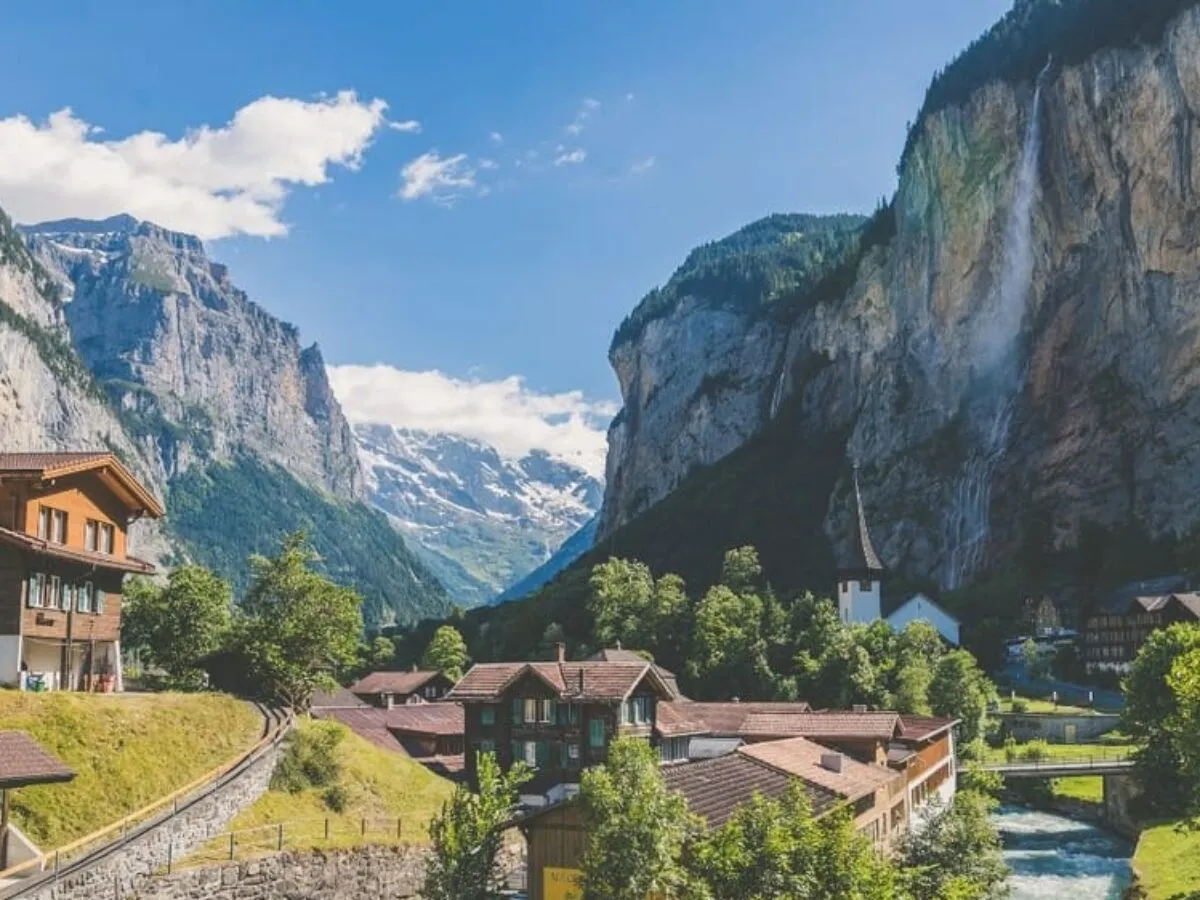 சுவிட்சர்லாந்து ஐரோப்பாவின் புத்திசாலி நாடாக தெரிவு.!!