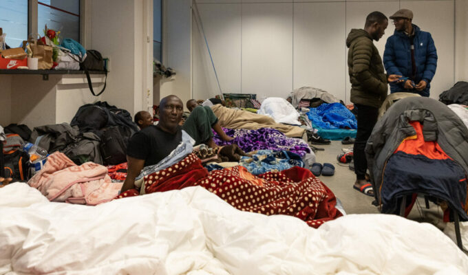 சுவிஸில், ஏதிலி, கோரிக்கையாளர்கள், சுவிட்சர்லாந்தில்