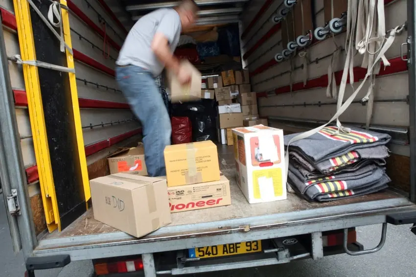 ஒவ்வொரு வருடமும் எத்தனை பேர் சுவிட்சர்லாந்திற்குள் இடம்பெயர்கிறார்கள்.?