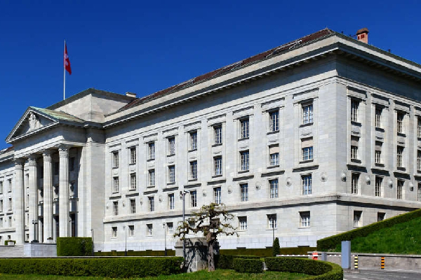 சுவிசில் கருணைக்கொலைக்கு உதவிய டாக்டர் மீது வழக்கு.!!