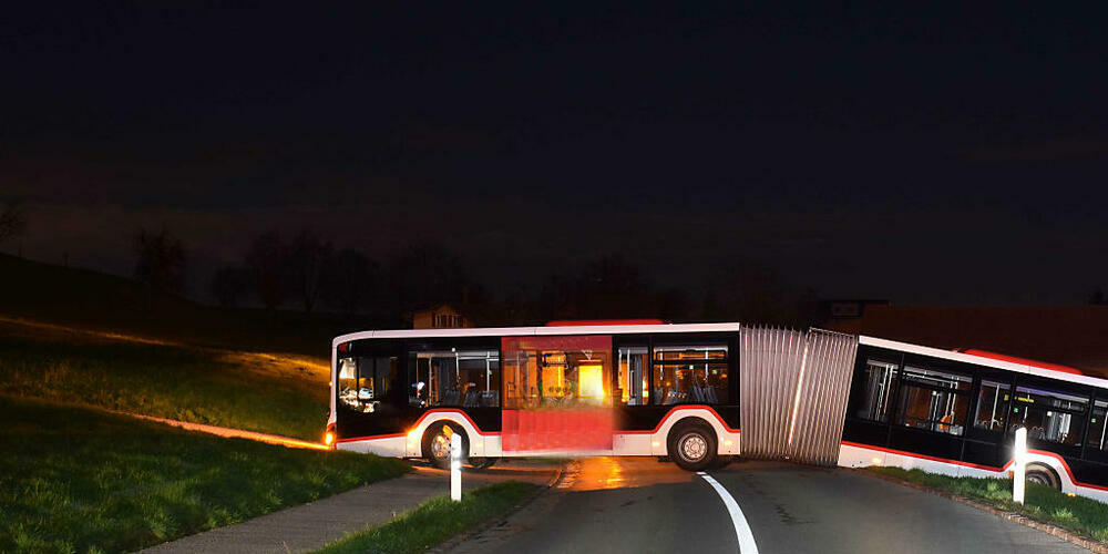 லூசர்ன் மாகாணத்தில் மதுபோதையில் விபத்தை ஏற்படுத்திய பேரூந்து ஓட்டுனர்