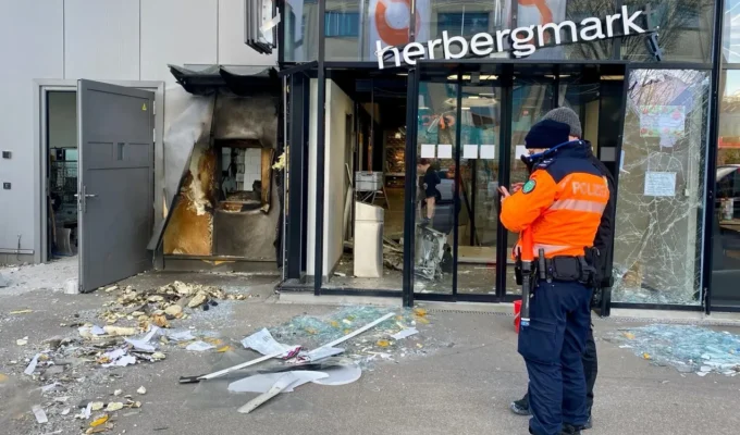 4d1f164d ba18 4390 9312 7a4f7fc8d673