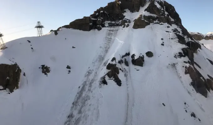 சுவிஸ் பனிச்சரிவில்