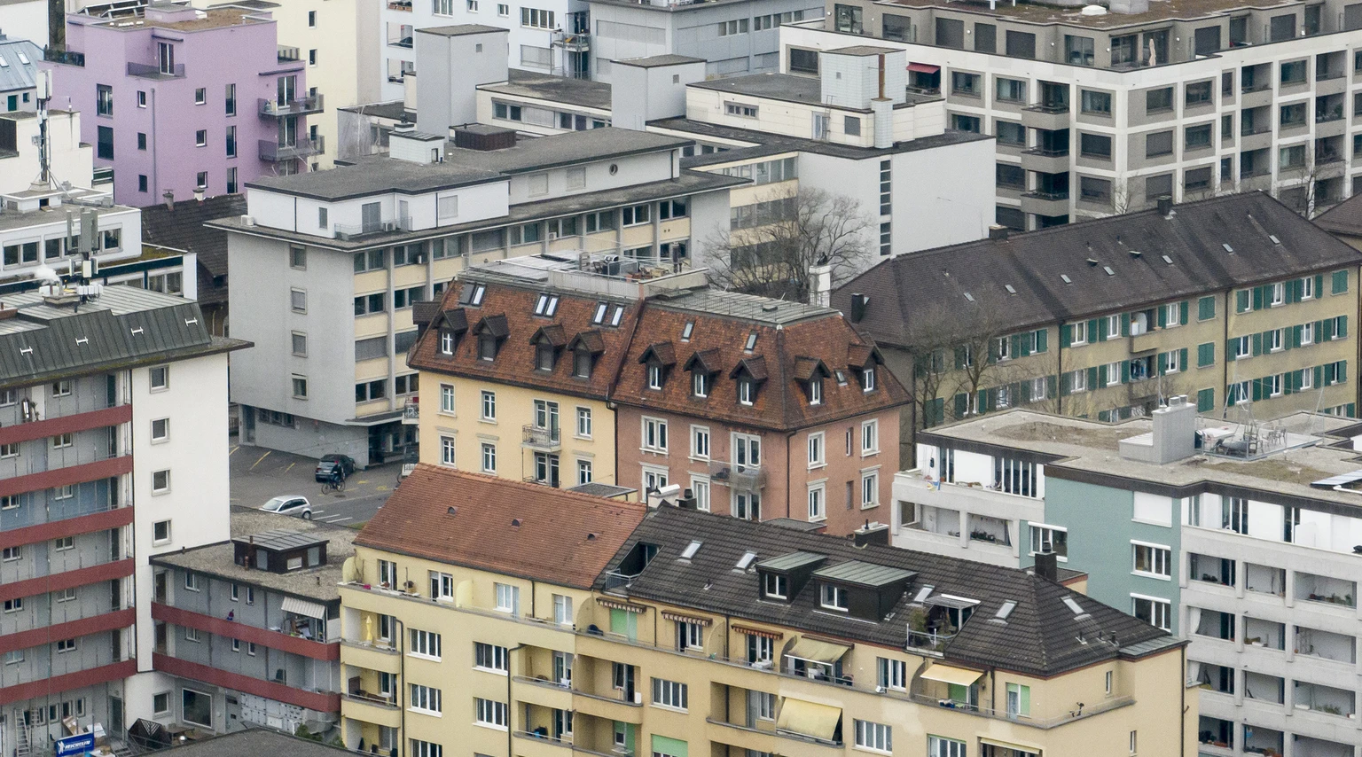 சுவிட்சர்லாந்தில் குடியிருப்பு பற்றாக்குறை – அரசியல் வாதிகள் புதிய யோசனை