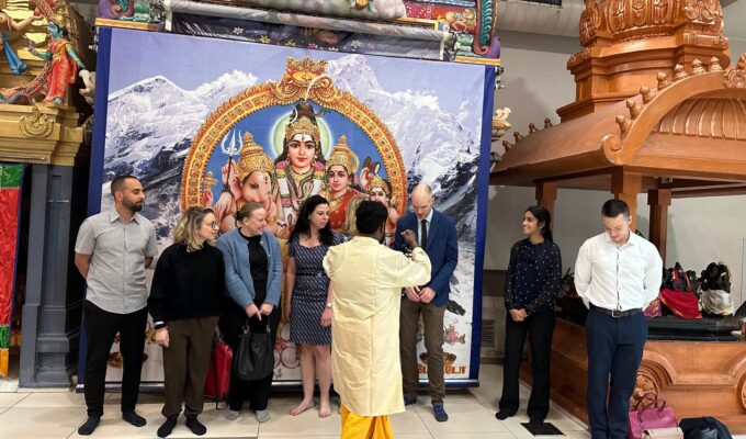 பேர்ன் ஞானலிங்கேச்சுரத்தில் தூதராலயப்பணியாளர்கள் வருகை 7 123