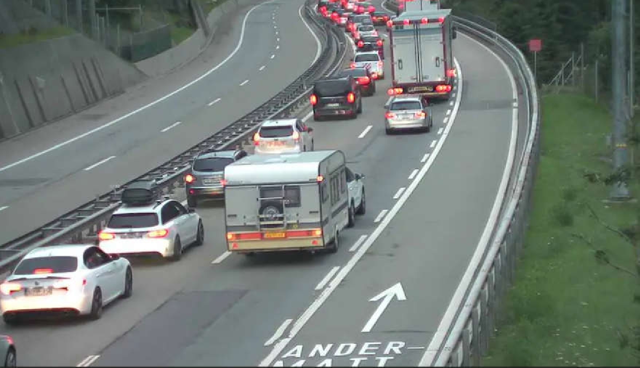 சுவிட்சர்லாந்தில் நாளை முதல் போக்குவரத்து நெரிசல் ஏற்படலாம்