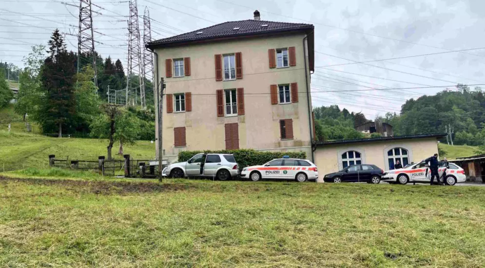 போலீசாருக்கு தண்ணிகாட்டிய நபர் : முட்டுச்சந்தியில் சிக்கினார்.!!