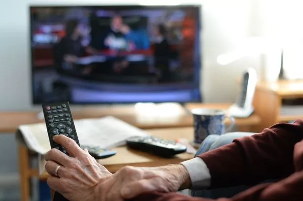கட்டாய டிவி உரிமக் கட்டணத்தை குறைக்கும் சுவிட்சர்லாந்து