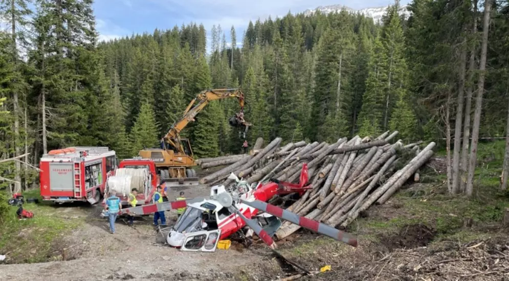 கன்டோன் கிராவுண்டனில் ஹெலிகாப்டர் விபத்து