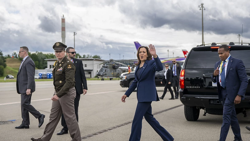 அமெரிக்க துணை அதிபர் கமலா ஹாரிஸ் சூரிச் வந்தடைந்தார்