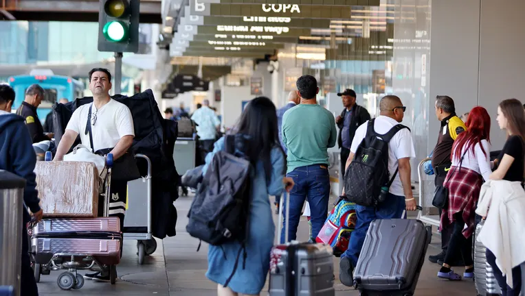 வெளிநாடுகளுக்கு படையெடுக்கும் சுவிஸ் மக்கள்