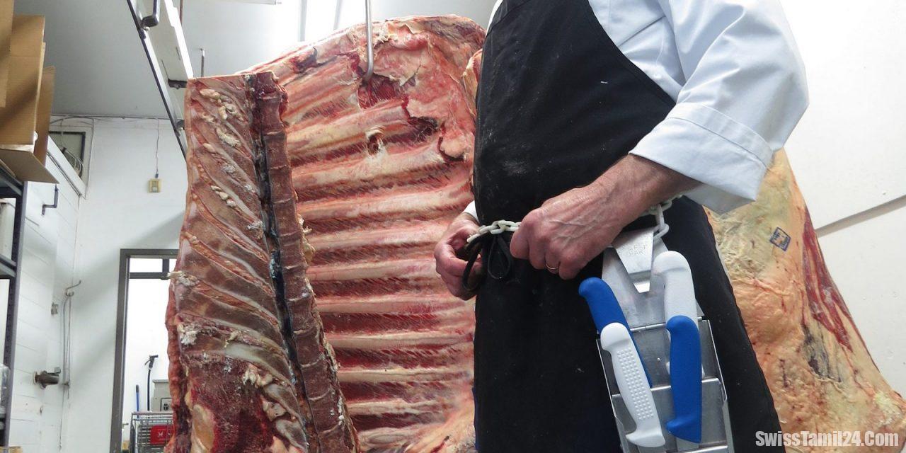 கசாப்புக்கடைக்குள் நுழைந்து விலங்குகள் நல ஆர்வலர்கள் ஆர்ப்பாட்டம்