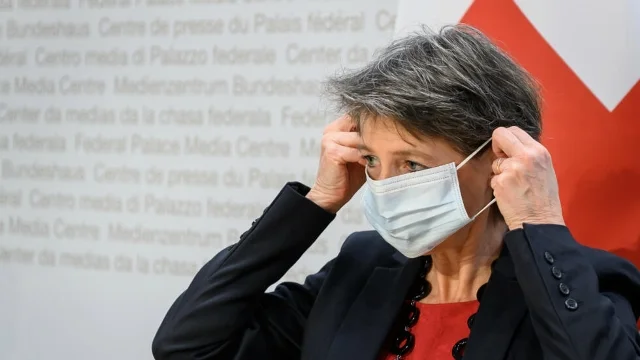 சுவிட்சர்லாந்தில் மீண்டும் அதிகரிக்கும் கோவிட் தொற்று