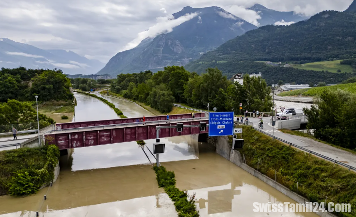 சுவிஸில் வெள்ளத்தினால் மூழ்கிய நெடுஞ்சாலை : தொடரும் அபாய நிலமை