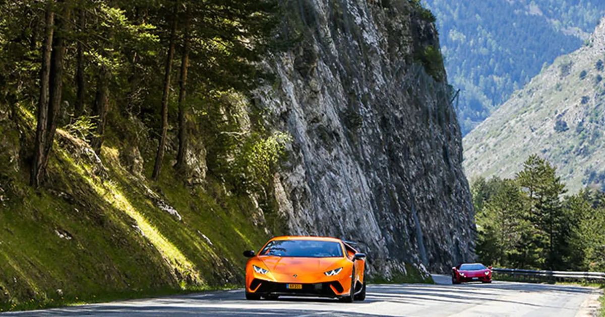 சுவிட்சர்லாந்தில் அதிவேகமாகச் சென்ற பிரித்தானியர்கள் கைது