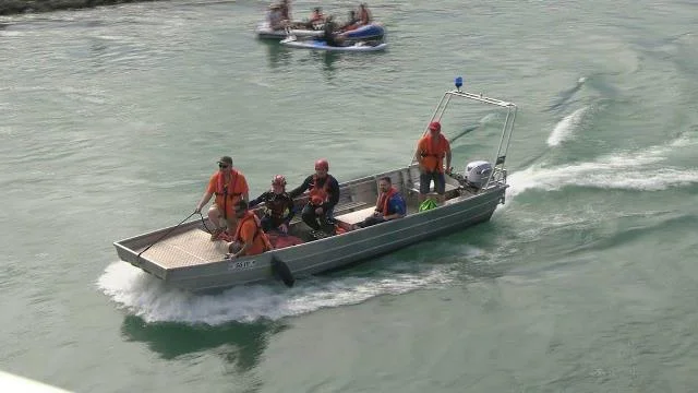 பொலிசாரைக் கண்டதும் ஆற்றில் குதித்தவர் சடலமாக மீட்பு