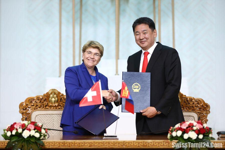 மங்கோலியா விஜயம் செய்துள்ள சுவிட்சர்லாந்து ஜனாதிபதி