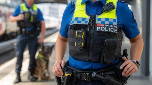 சுவிஸ் ரயில்வே பொலிசாருக்கு உடலில் பொருத்தும் கமெரா