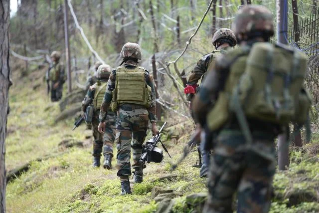 சுவிஸ் ஆயுதங்களை 3ஆம் தரப்புக்கு வழங்குகிறதா இந்தியா?