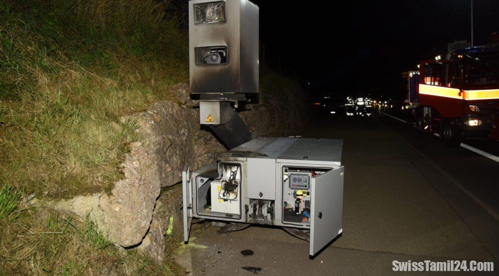 சுவிஸில் வேககட்டுப்பாட்டு கமராவுக்கு தீ வைத்த மர்ம நபர்கள்