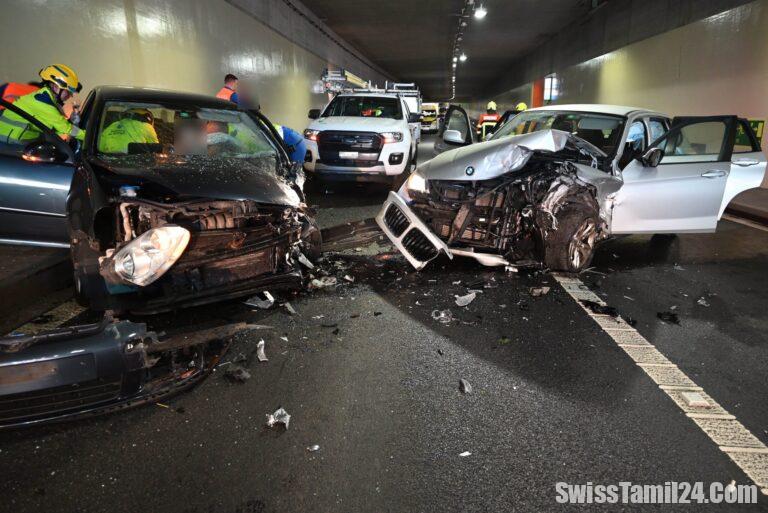 சுரங்கப்பாதையில் பயங்கர விபத்து : மூவர் படுகாயம்