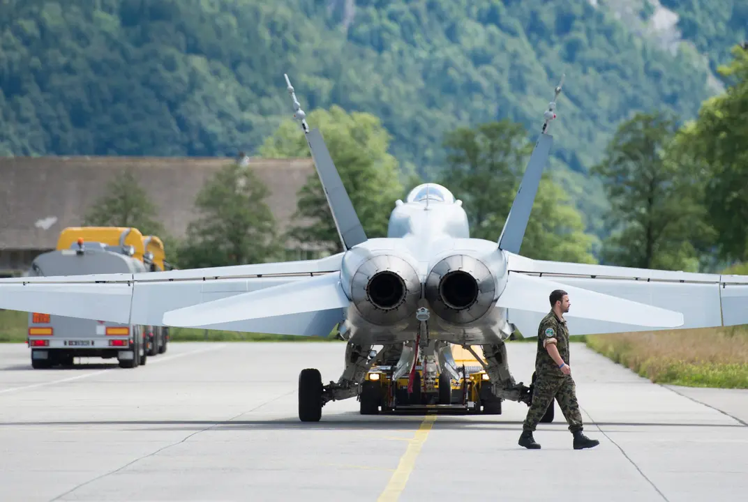 இத்தாலிய வான்பரப்பில் பயிற்சியில் ஈடுபடவிருக்கும் சுவிஸ் விமானப்படை