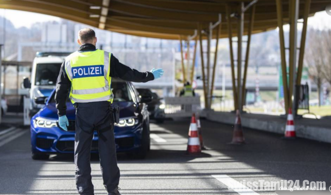 சுவிஸ் எல்லையில்