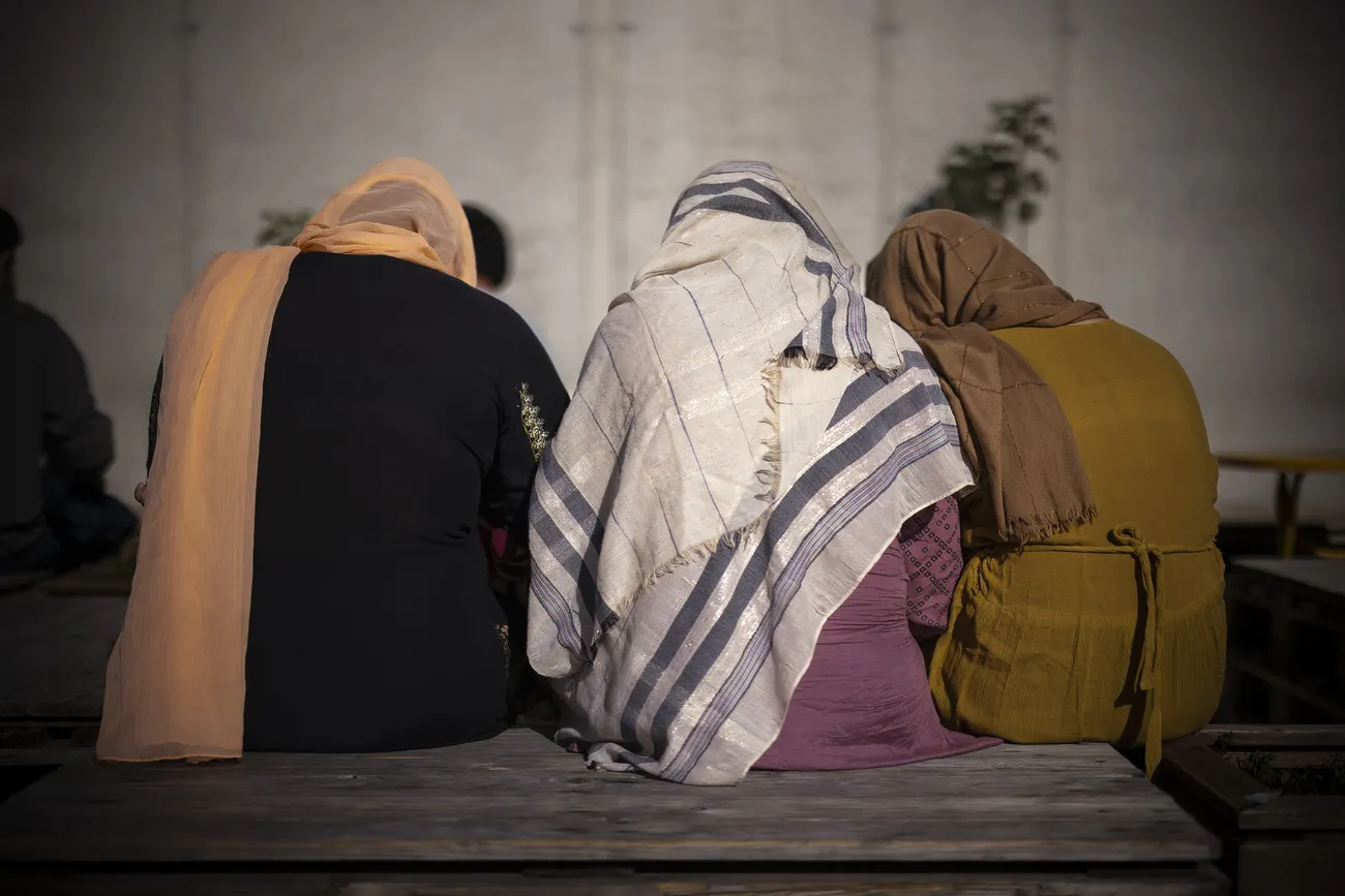 சுவிட்சர்லாந்தில் இருந்து நாடுகடத்தப்பட்ட நூற்றுக்கணக்கான ஏதிலிகள்