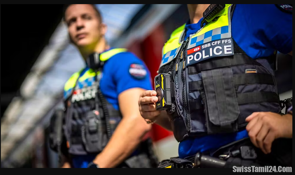 சுவிஸ் தேசிய ரயில்வே போலீசார் உடல் கமராவுடன் ரோந்து பணி