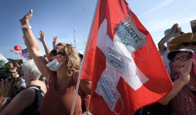 நடுநிலை தவறுகிறதா சுவிஸ்