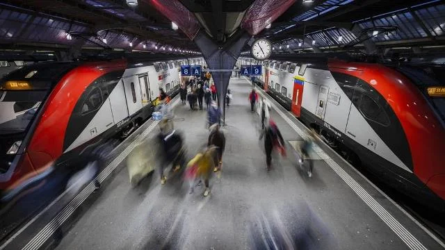 சூரிச்சில் தடைப்பட்ட ரயில் போக்குவரத்து சேவைகள்