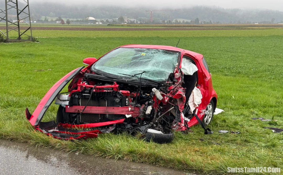 சொலுத்தூர்ன் மாகாணத்தில் கோர விபத்து : நேருக்கு நேர் மோதிய வாகனங்கள்