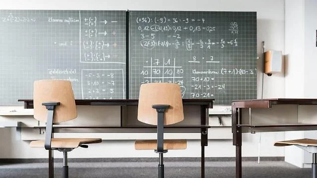 பாடசாலையில் சிறுவர் கழிப்பறையில் நடந்த சம்பவம் : போலீசார் விசாரணை