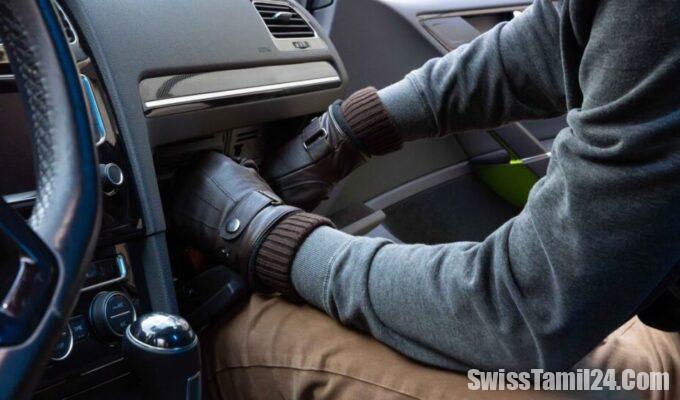 புகலிடகோரிக்கையாளர்களால்