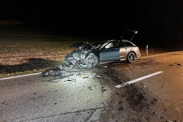 ஆர்காவ் மாகாணத்தில் பயங்கர விபத்து : ஒருவர் பலி. மூவர் படுகாயம்..!!