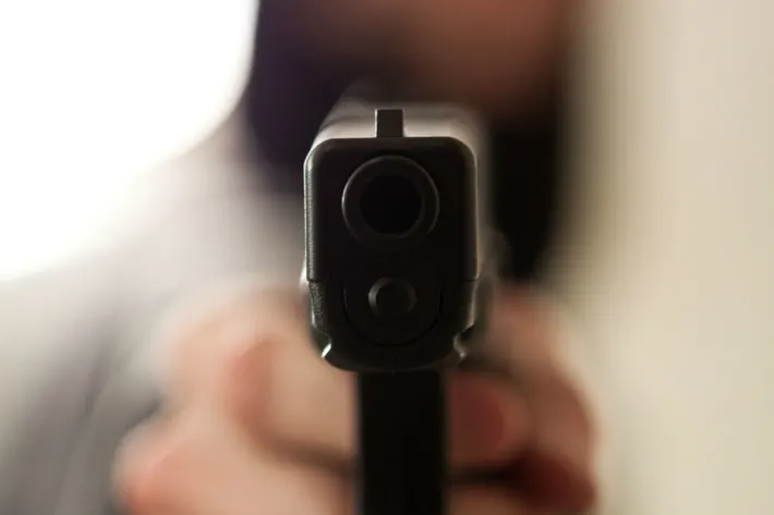 ஆர்காவ் பகுதியில் நபர் மீது துப்பாக்கிச்சூடு : ஒருவர் படுகாயம்