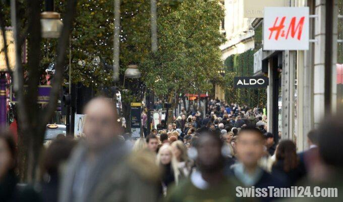 ஞாயிற்றுக்கிழமைகளில்