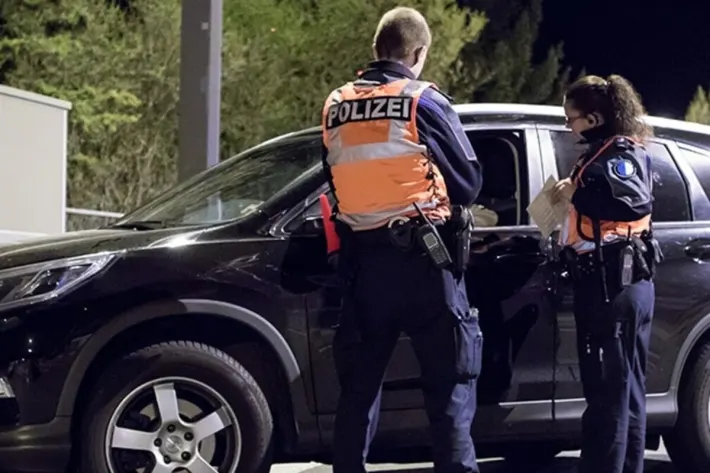 லுசேர்ன் போலீசாரின் திடீர் சோதனை : 50 ஓட்டுனர்களுக்கு அபராதம்.!!