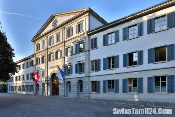 சுவிஸ் குடிமகனிடமிருந்து துப்பாக்கியைப் பறித்த போலீசார்: திருப்பிக் கொடுக்க நீதிமன்றம் உத்தரவு