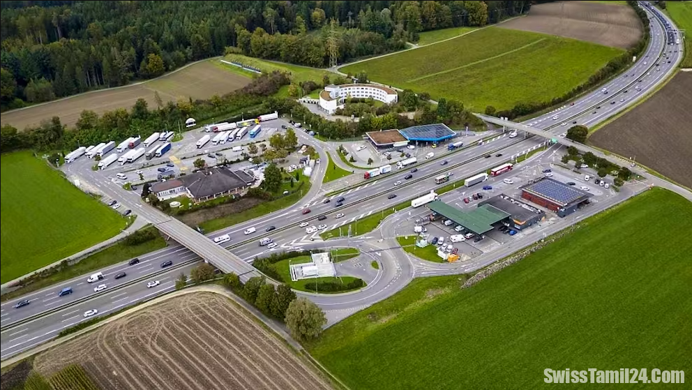 நெடுஞ்சாலை அருகில் கைவிடப்பட்ட நிலையில் பெருமளவிலான போதைப்பொருள்